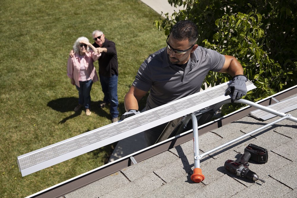 Slide of Gutterglove