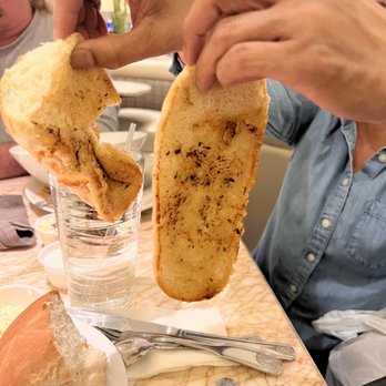 Cafe Bellini - The garlic bread is saggy (very sad) - Cafes Near Me - Sparks, Nevada