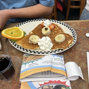 Black Bear Diner Harker Heights - Happy Cub Cake (470 cals.) - Diners Near Me - Harker Heights, Texas Black Bear Diner Harker Heights - Happy Cub Cake (470 cals.) - Diners Near Me - Harker Heights, Texas