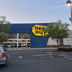 Best Buy - Dothan - Out front