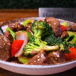 Jade Eatery And Lounge - Jade Eatery & Lounge Filet Mignon Wok Charred
