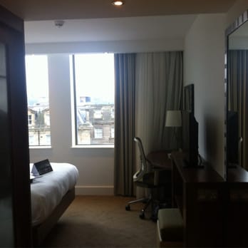 Hampton by Hilton Newcastle - View of the room as you enter. Modern, good decor, flat screen tv, kettle with tea/coffee. On the 7th floor, with fab views. - Hotels Near Me - Newcastle, XTW