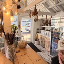 Grindstone Coffee & Donuts - Cafe