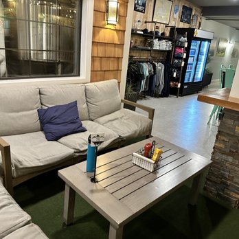 Urban Lodge Kitchen - Comfy seating - Comfort Food Near Me - Manchester, Connecticut Urban Lodge Kitchen - Comfy seating - Comfort Food Near Me - Manchester, Connecticut