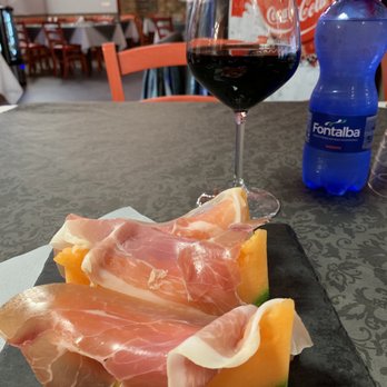 L'Antica Brace - Melon and prosciutto - Steakhouses Near Me - Catania, Connecticut L'Antica Brace - Melon and prosciutto - Steakhouses Near Me - Catania, Connecticut