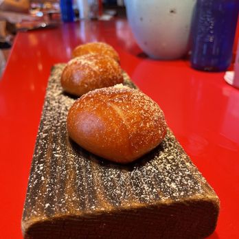 Street Xo - Bread - Gastropubs Near Me - Madrid, M Street Xo - Bread - Gastropubs Near Me - Madrid, M