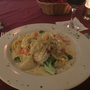 Fratelli - Delicious Fettuccini Alla Panna: Homemade pasta with Shrimp, Scallops, Veggies and Cream Sauce. - Italian Near Me - Alexandria, Virginia