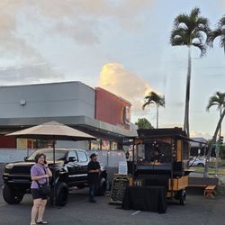 Blazzing Hawaiian - Their setup - don't be deceived - great things come from this humble setup