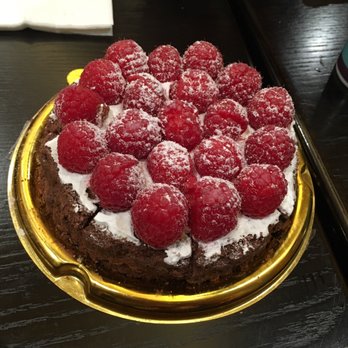 Kee Wah Bakery - Gluten-free raspberry cake - Bakeries Near Me - Arcadia, California Kee Wah Bakery - Gluten-free raspberry cake - Bakeries Near Me - Arcadia, California