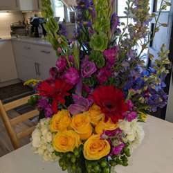 Ed Moore Florist - Front and back of floral arrangement