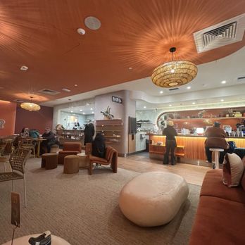 Life Alive Organic Cafe - Dedham - seating in back - Juice Bars & Smoothies Near Me - Dedham, Massachusetts
