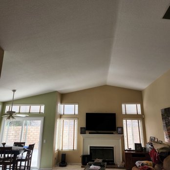 Fernandez Construction And Remodeling - Before, no lighting in living room - General Contractors Near Me