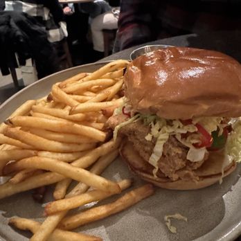 Kyndred Hearth - Pizza Near Me - Eagan, Minnesota
