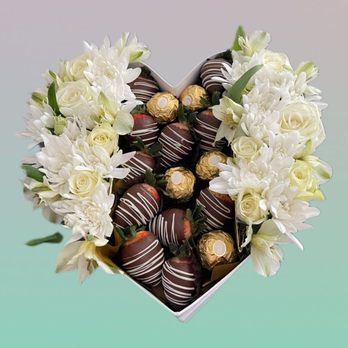 Gourmet Gift 4U - Heart shape arrangement. Strawberries covered in chocolate - Chocolatiers & Shops Near Me Gourmet Gift 4U - Heart shape arrangement. Strawberries covered in chocolate - Chocolatiers & Shops Near Me