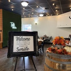 Bon Vino's Bistro & Bakery - Entrance