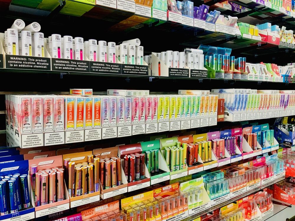 MI VAPE CO Updated August 2024 21 Reviews 959 Brook Forest Ave