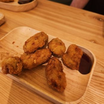 Akino - Fried Oysters. They liked it - Sushi Bars Near Me - Flushing, New York