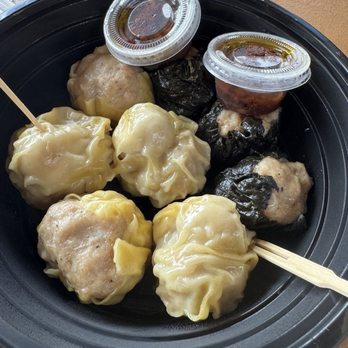 Lucky Luke Brewing - Food truck with yummy siomai (shrimp, truffle and pork). - Breweries Near Me - Santa Clarita, California Lucky Luke Brewing - Food truck with yummy siomai (shrimp, truffle and pork). - Breweries Near Me - Santa Clarita, California