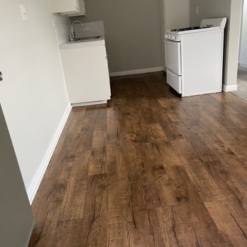 Helping Hand By Laura - Deep clean your floors today - Home Cleaning Near Me