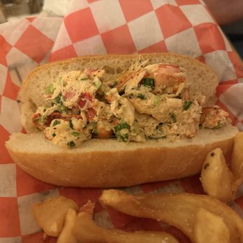Sunsets Waterfront Dining - Mt Pleasant - Lobster roll - New American Near Me - Mt Pleasant, South Carolina