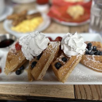 Fratelli Cafe - Coffee & Tea Near Me - Los Angeles, California