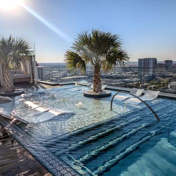 Hôtel Swexan - rooftop - Hotels Near Me - Dallas, Texas Hôtel Swexan - rooftop - Hotels Near Me - Dallas, Texas