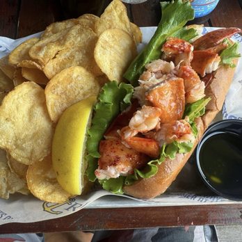 Iggy's Doughboys & Chowder House - Lobster roll - Seafood Near Me - Warwick, Rhode Island Iggy's Doughboys & Chowder House - Lobster roll - Seafood Near Me - Warwick, Rhode Island