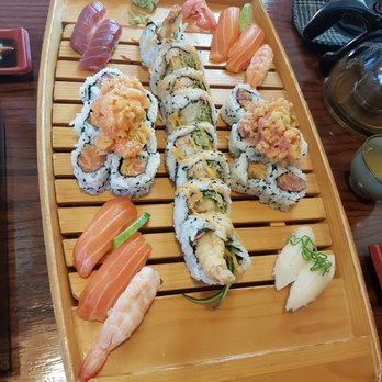 Wasabi & Teriyaki - Medium sushi boat. - Japanese Near Me - Oakville, Ontario