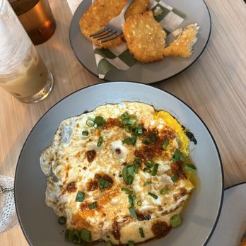 Verna - Eggs & Grits + Hashbrowns - Cafes Near Me - Nashville, Tennessee Verna - Eggs & Grits + Hashbrowns - Cafes Near Me - Nashville, Tennessee