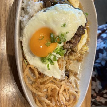 Mahi’ai Table - Lo Braised Short Rib Loco Moco - Cocktail Bars Near Me - Kapolei, Hawaii Mahi’ai Table - Lo Braised Short Rib Loco Moco - Cocktail Bars Near Me - Kapolei, Hawaii