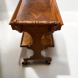 Monzón Furniture Refinisher