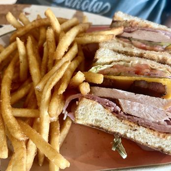 Hail Fellow Well Met - Dagwood Sandwich - Cafes Near Me - Springdale, Arkansas