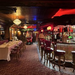 The Magic Lamp Inn - Christmas vibes