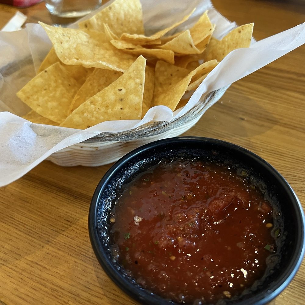 Katrina's Mexican Kitchen - Chips and salsa - Mexican Near Me - Artesia, California