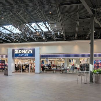 Outlet Collection - Old Navy - Shopping Centers Near Me - Winnipeg, Manitoba