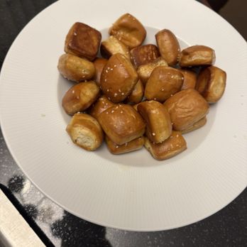 Hilton Madison Monona Terrace - Pretzels bites - Hotels Near Me - Madison, Wisconsin Hilton Madison Monona Terrace - Pretzels bites - Hotels Near Me - Madison, Wisconsin