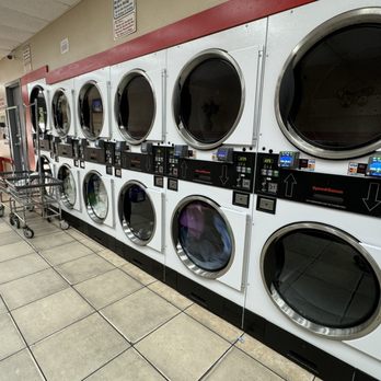 Oviedo Coin Laundry - Dryers - Laundromat Near Me - Oviedo, Florida Oviedo Coin Laundry - Dryers - Laundromat Near Me - Oviedo, Florida