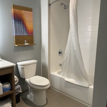 Mainstay Suites - More bathroom - Hotels Near Me - Durango, Colorado