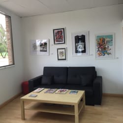 Aguja y Tinta - Sala de espera