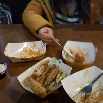 Buffalo Wild Wings - Wings were decent, but not super fresh out of the oven. - Sports Bars Near Me - Saint Robert, Missouri