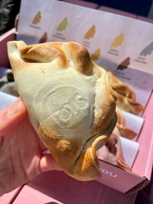 Fons Empanadas by null
