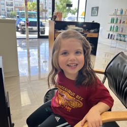 Del Carmen's Hair Studio - All around trim