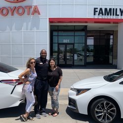 FAMILY TOYOTA OF BURLESON - 84 Photos & 207 Reviews - 801 S Burleson ...