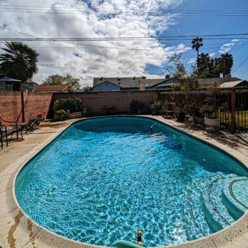 Maxi Pools - Pool Cleaners Near Me Maxi Pools - Pool Cleaners Near Me