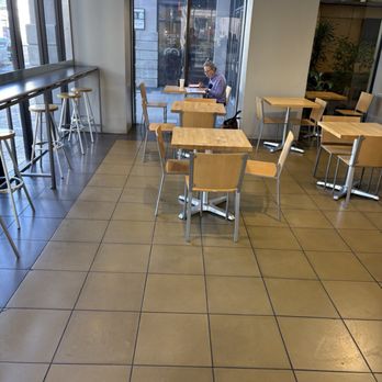 Ike's Coffee & Tea - Sitting area - Coffee & Tea Near Me - Tucson, Arizona