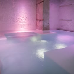 Flores Village Hotel & Spa