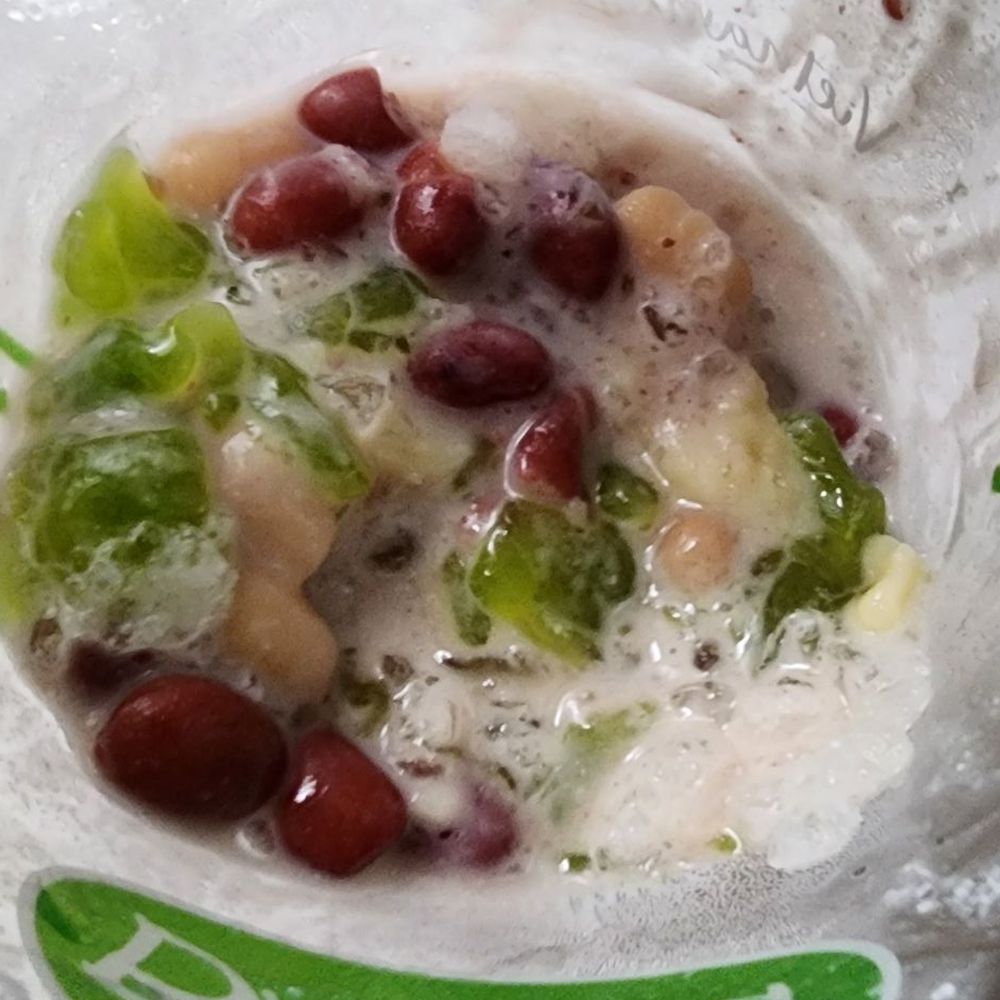 Awesome Trio with white bean, red bean, taro, coconut milk,  pandan jelly, super delicious.