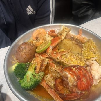 Flaming Crab Express Easton - Seafood boil - Cajun/Creole Near Me - Easton, Pennsylvania