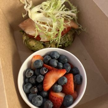 BLDG - Avocado toast with smoked salmon - New American Near Me - New Haven, Connecticut BLDG - Avocado toast with smoked salmon - New American Near Me - New Haven, Connecticut
