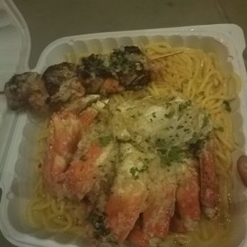 Chef Smelly's - Half crab, four prawns and garlic noodles - Cajun/Creole Near Me - Oakland, California Chef Smelly's - Half crab, four prawns and garlic noodles - Cajun/Creole Near Me - Oakland, California